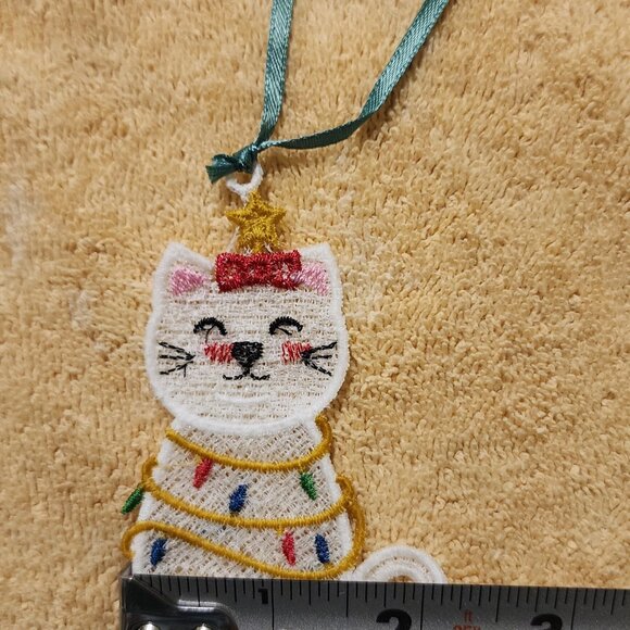 Cat with Christmas lights ornament - Picture 4 of 4